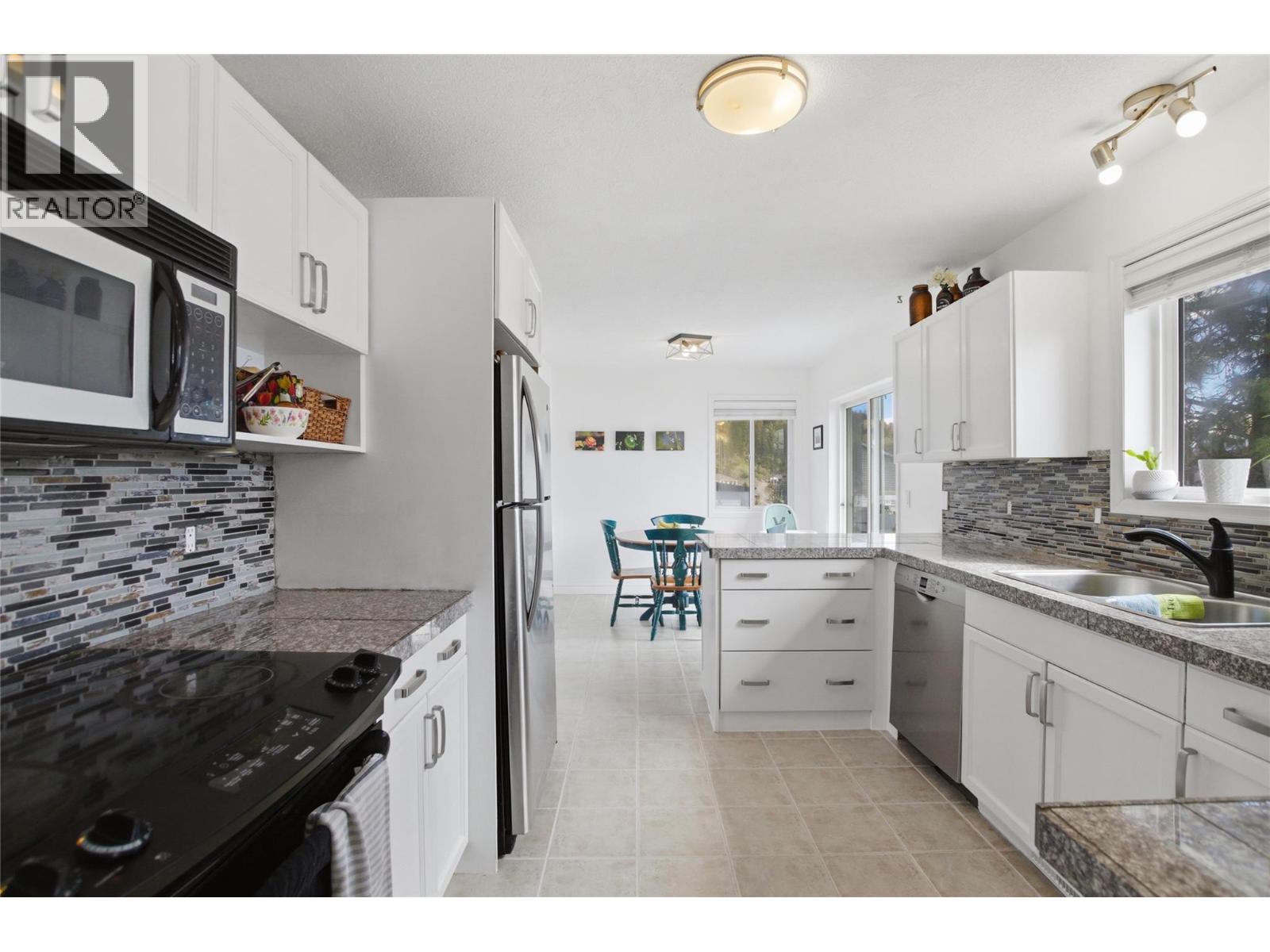 5245 Sutherland Road, Peachland