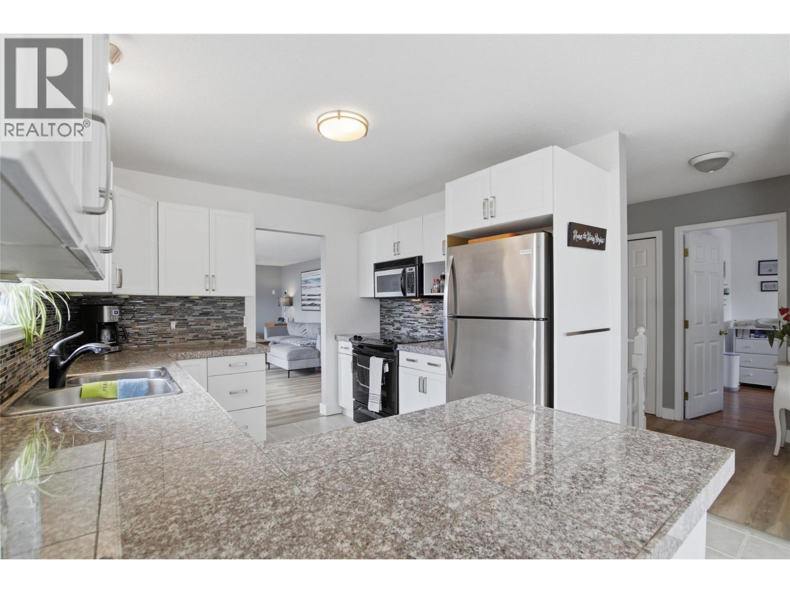 5245 Sutherland Road, Peachland