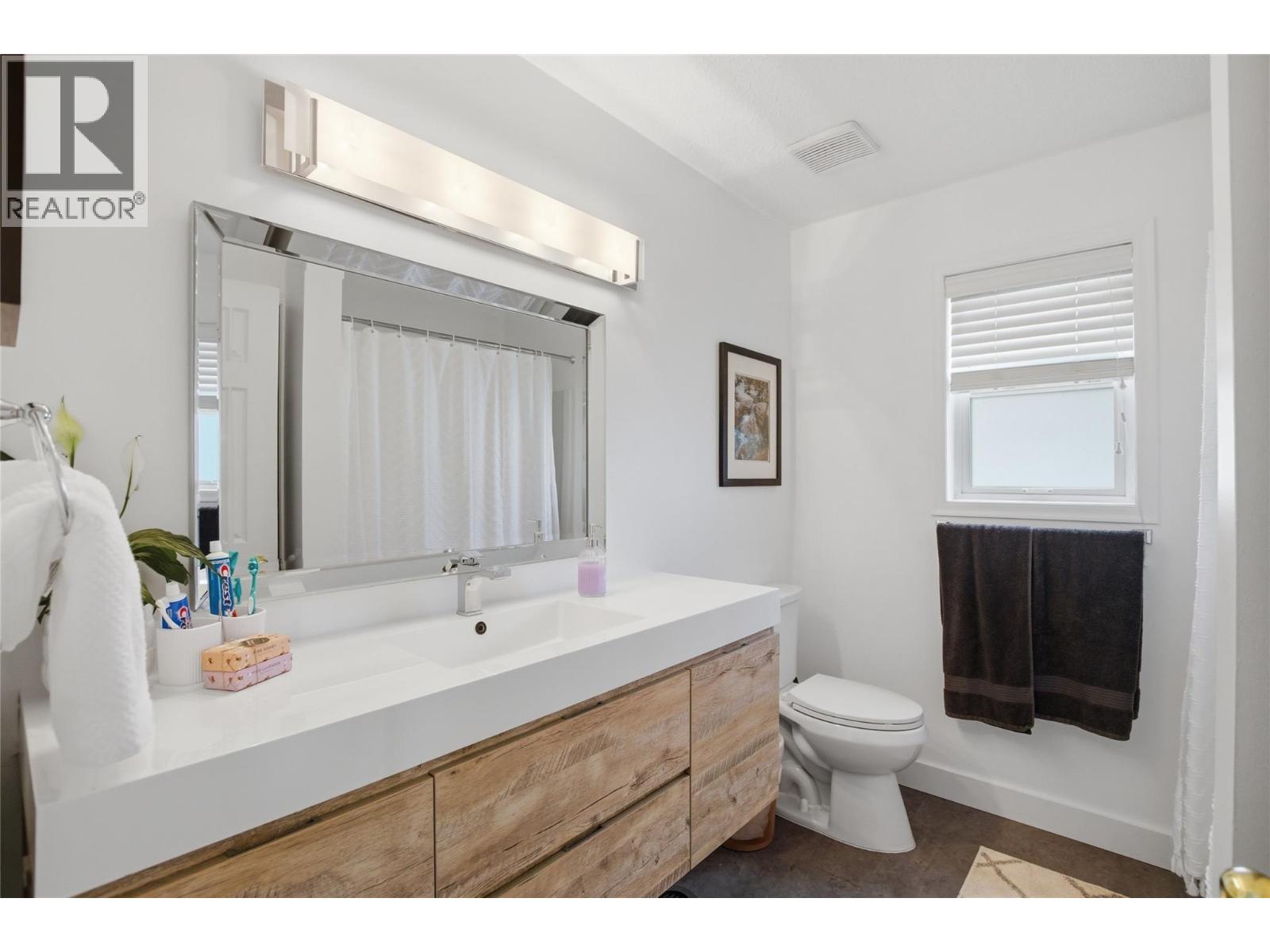 5245 Sutherland Road, Peachland