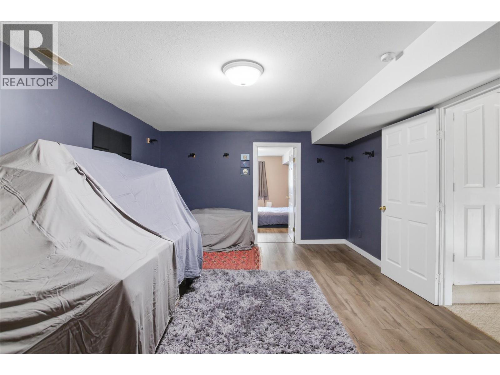 5245 Sutherland Road, Peachland