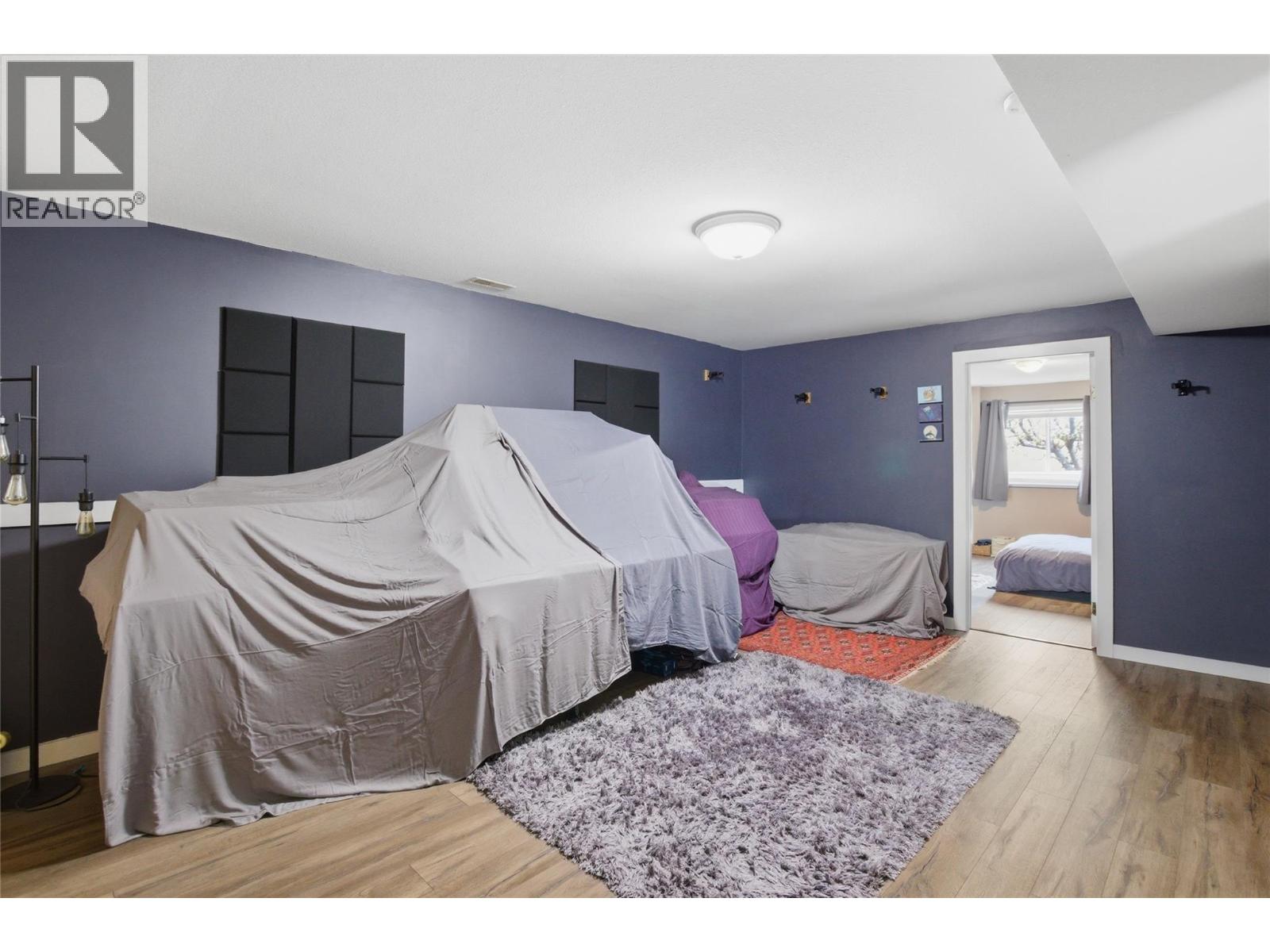 5245 Sutherland Road, Peachland