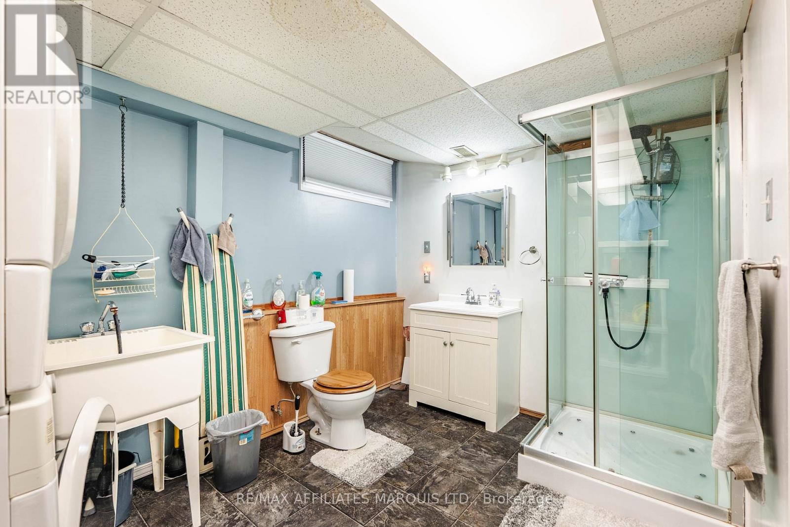 847 GLENGARRY BOULEVARD — photo 32