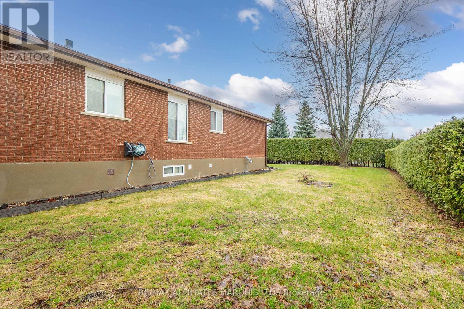 847 GLENGARRY BOULEVARD — photo 39