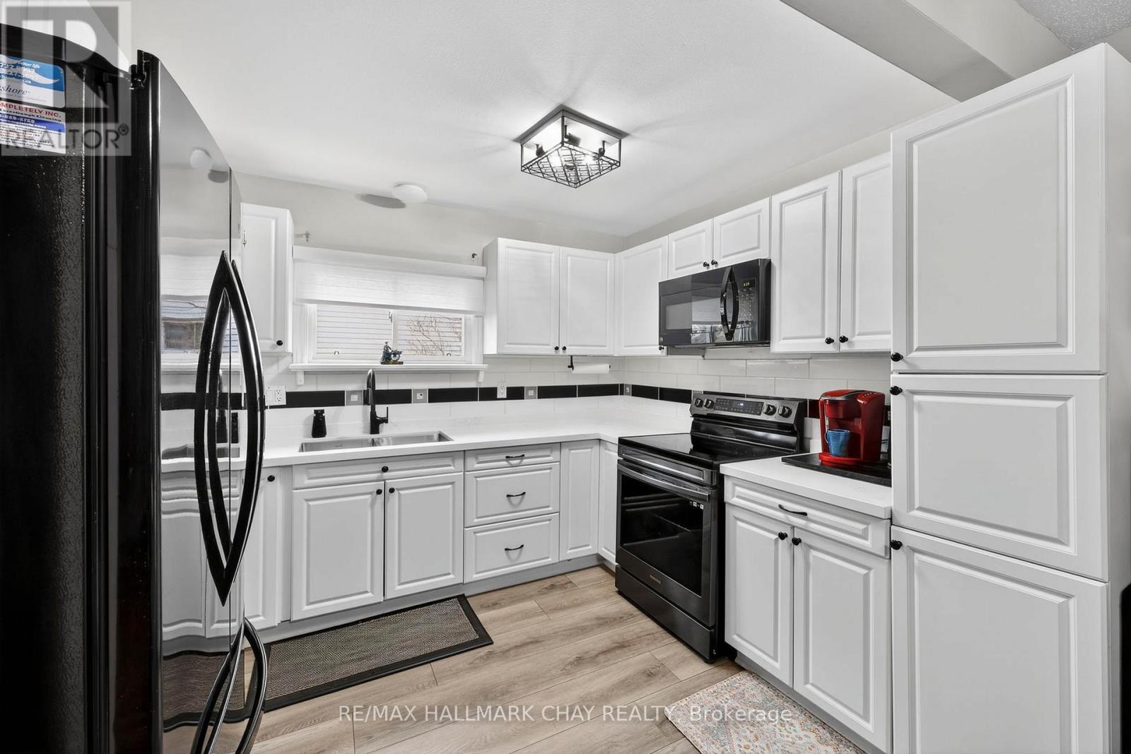 15 WILDE PLACE - 15
