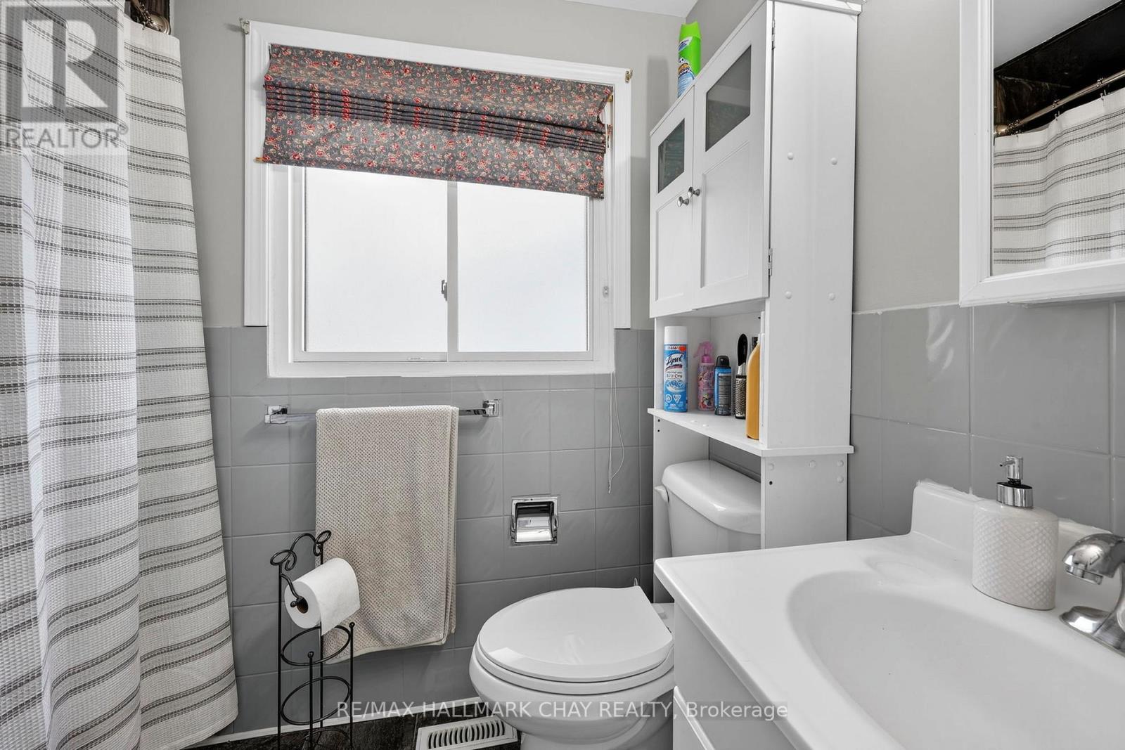 15 WILDE PLACE - 28