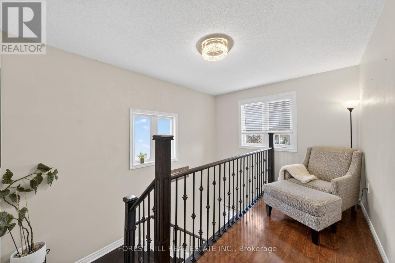18 DRESDEN COURT - 18