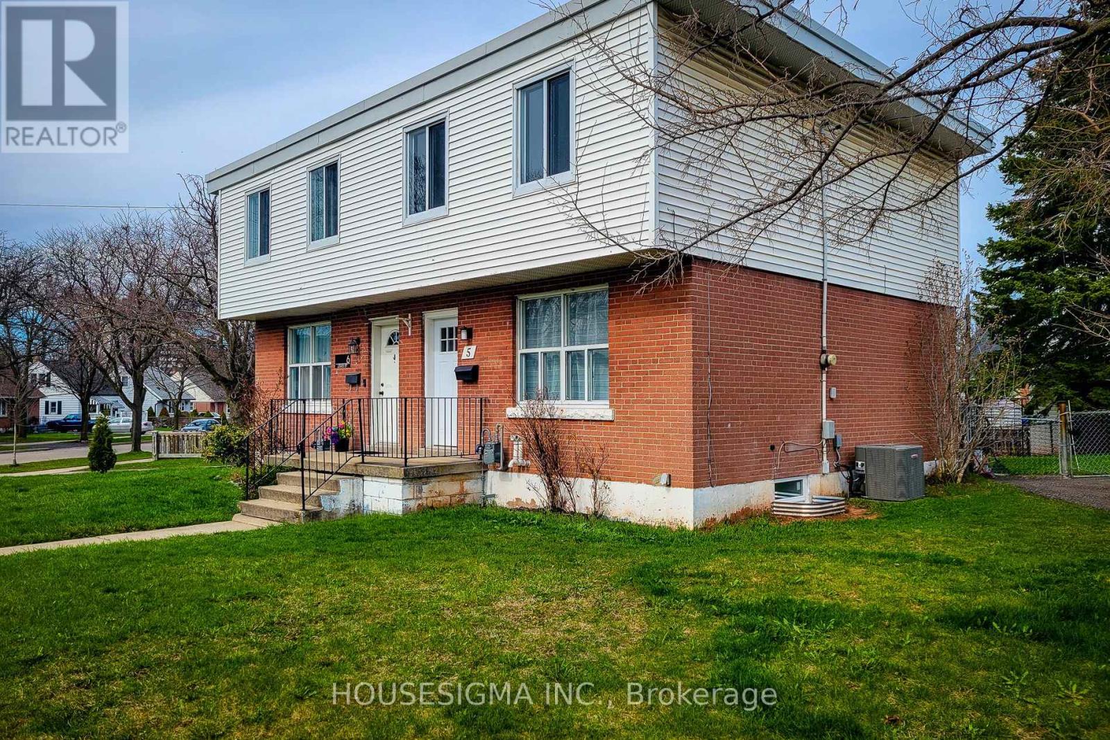 5 MARTHA STREET - 5