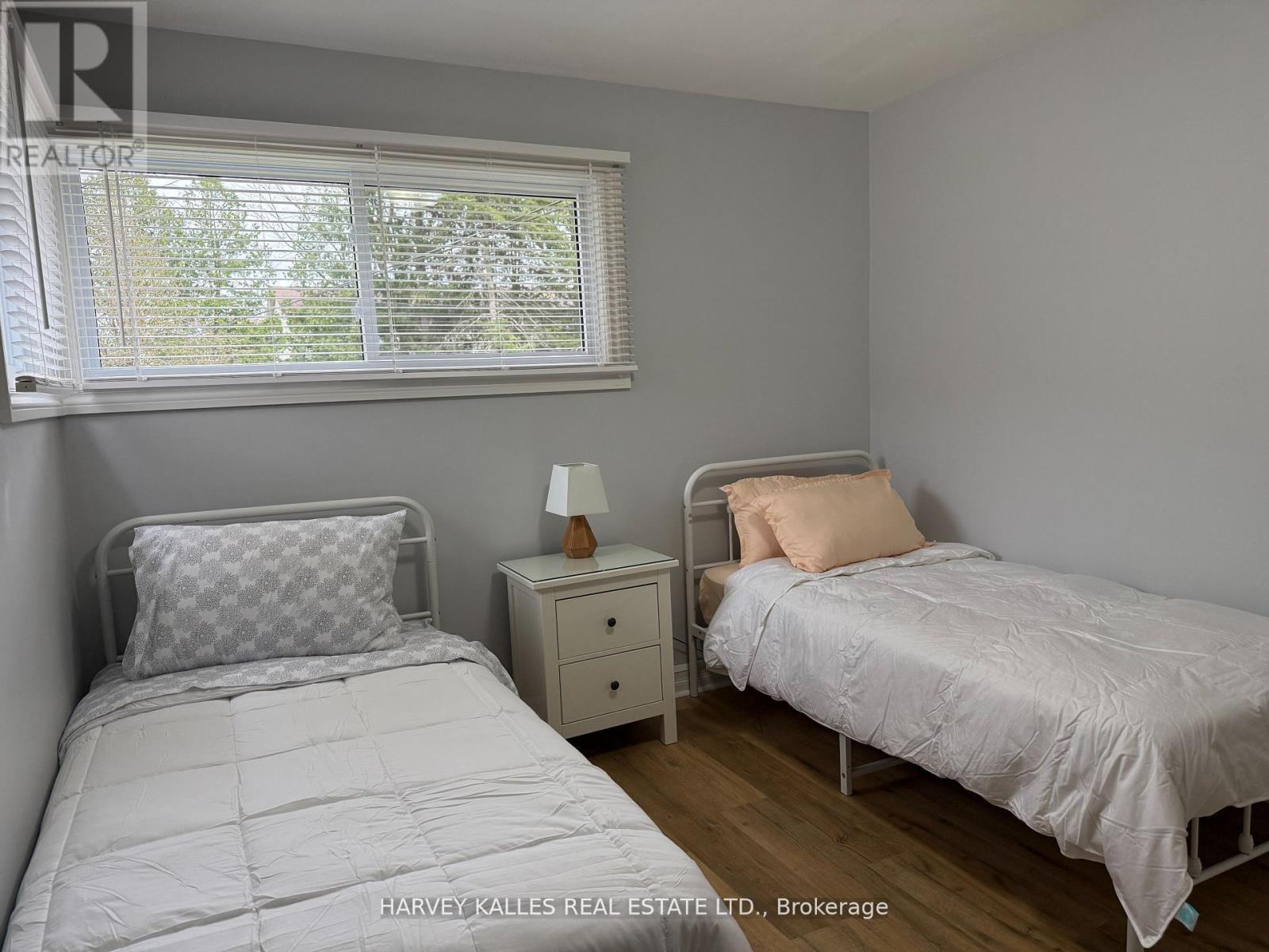 1330 HIGHBURY AVENUE N - 4