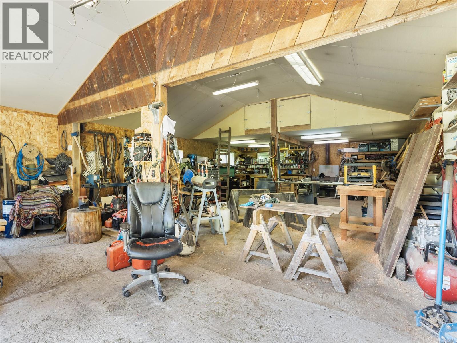 6177 TROUT CREEK ROAD - 29