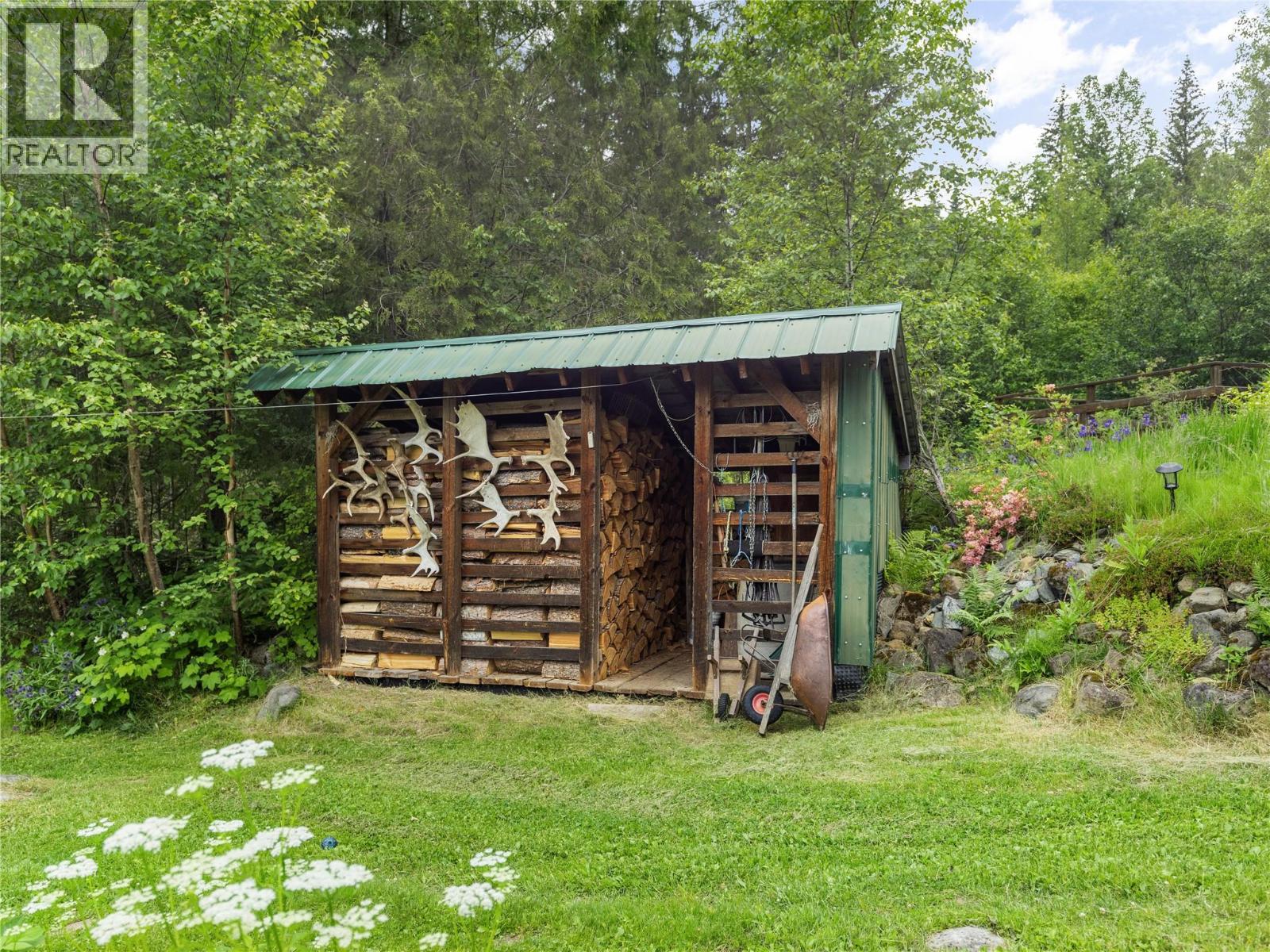 6177 TROUT CREEK ROAD - 33