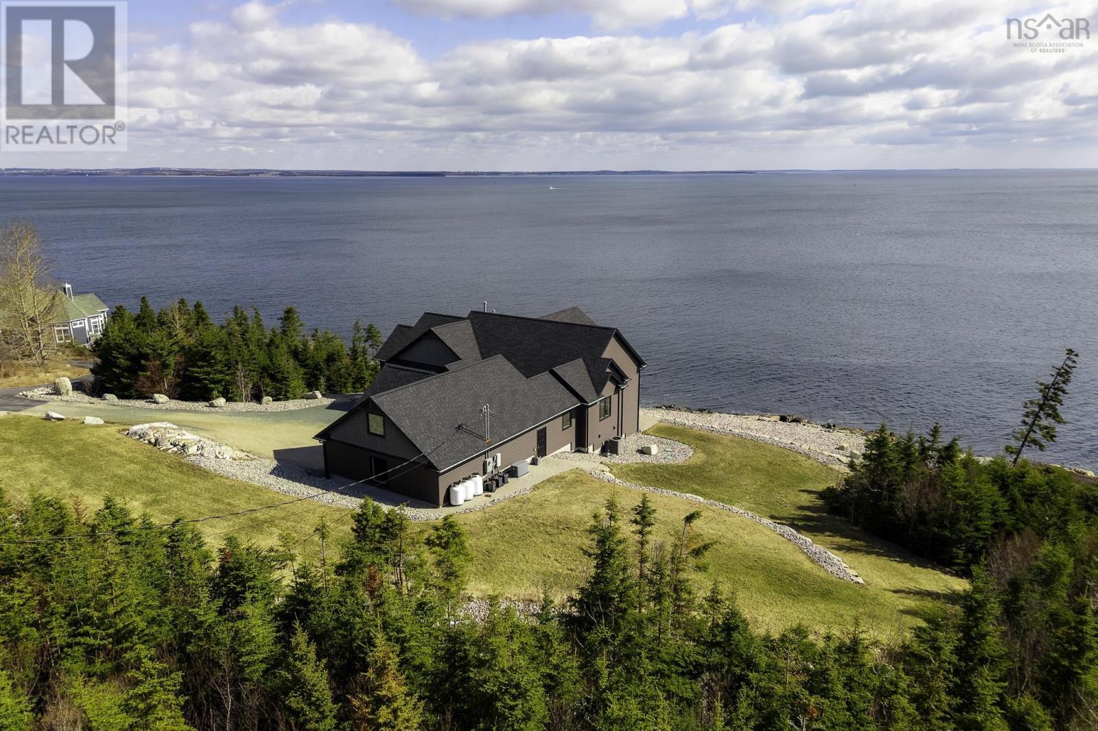 520 KETCH HARBOUR ROAD - 18