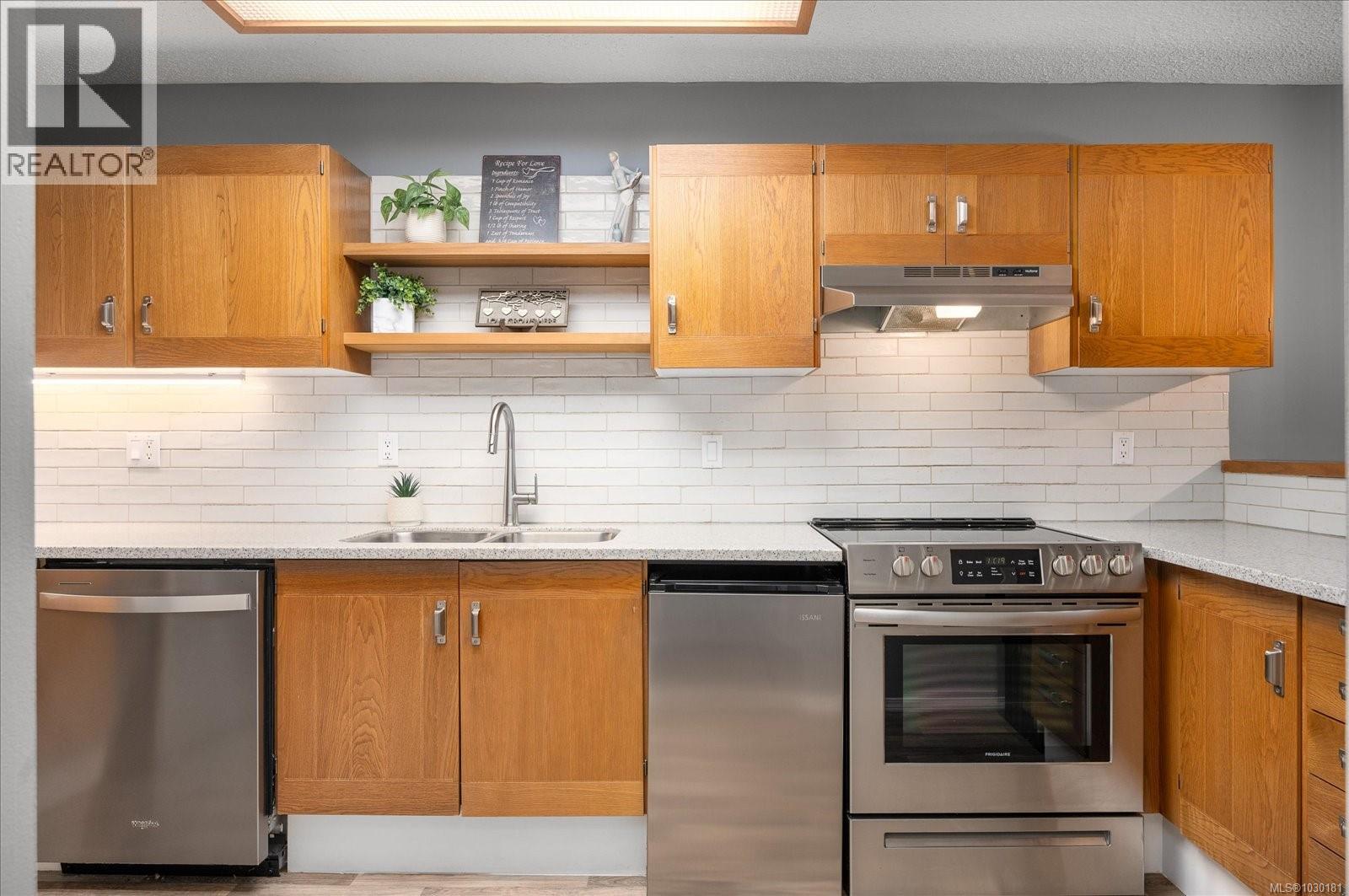 #105 309 MORISON AVE - Image 3