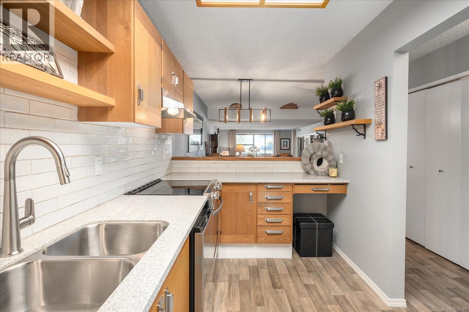 #105 309 MORISON AVE - 22