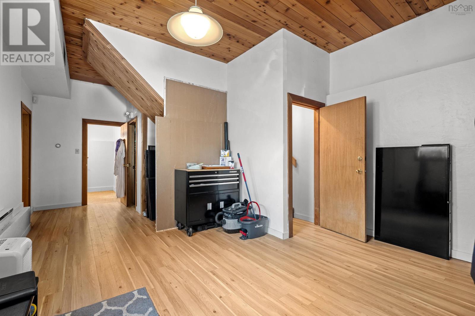 Property 37 of 49 of 384 Lockview Road