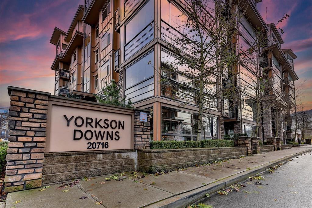 B627 20716 WILLOUGHBY TOWN CENTER DRIVE