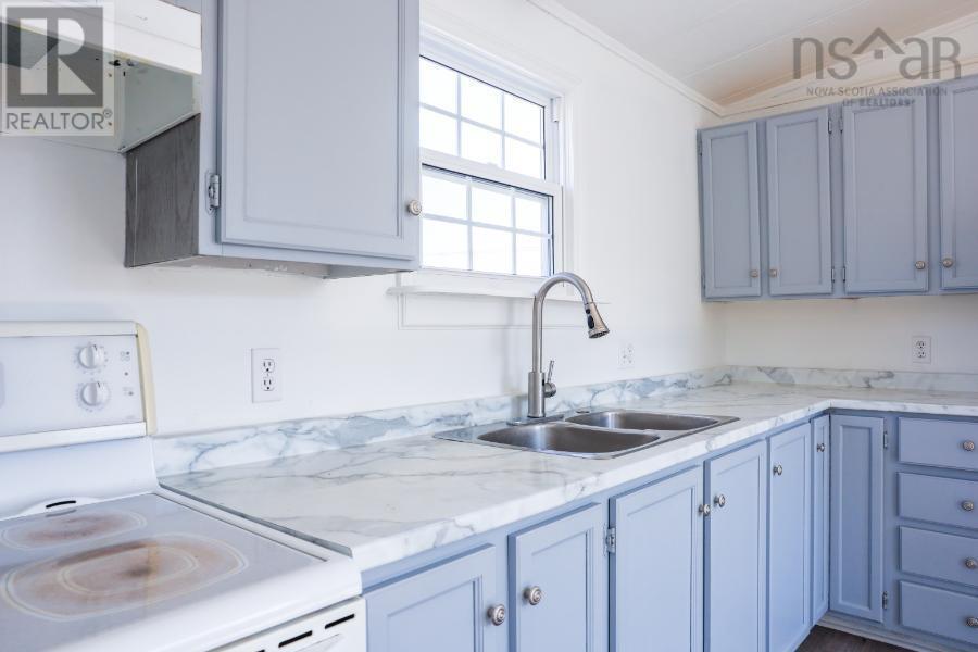 Property 15 of 29 of 6 Apple Street