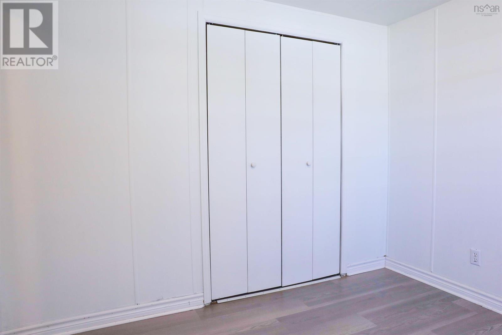 Property 24 of 29 of 6 Apple Street