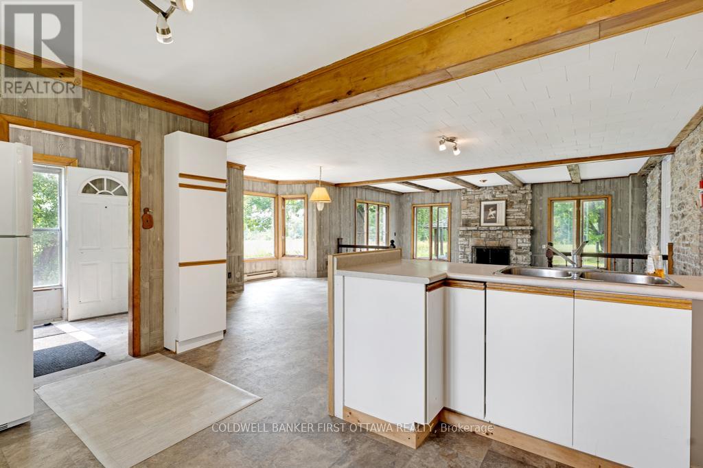 Great room - kitchen