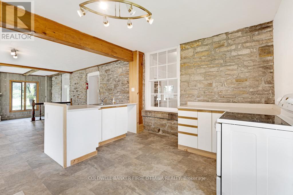 Great room - kitchen