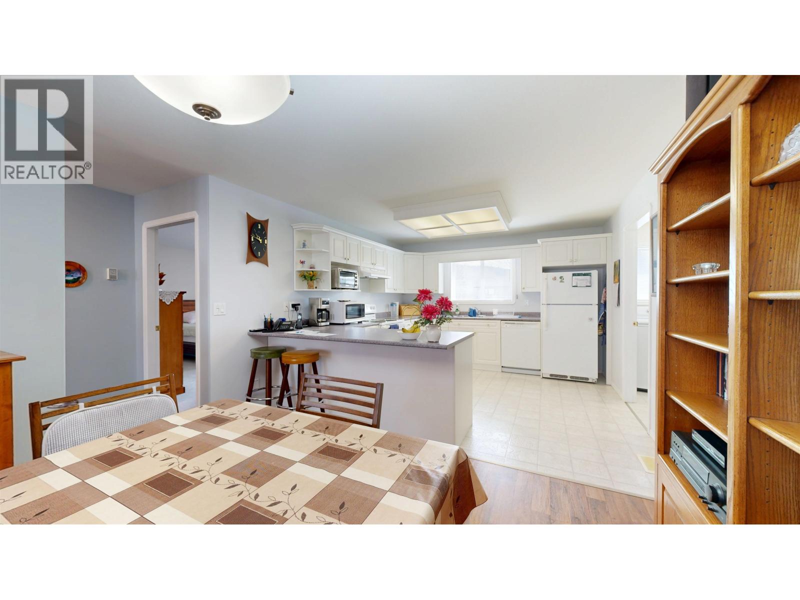 #1 814 CARIBOO TRAIL - 10