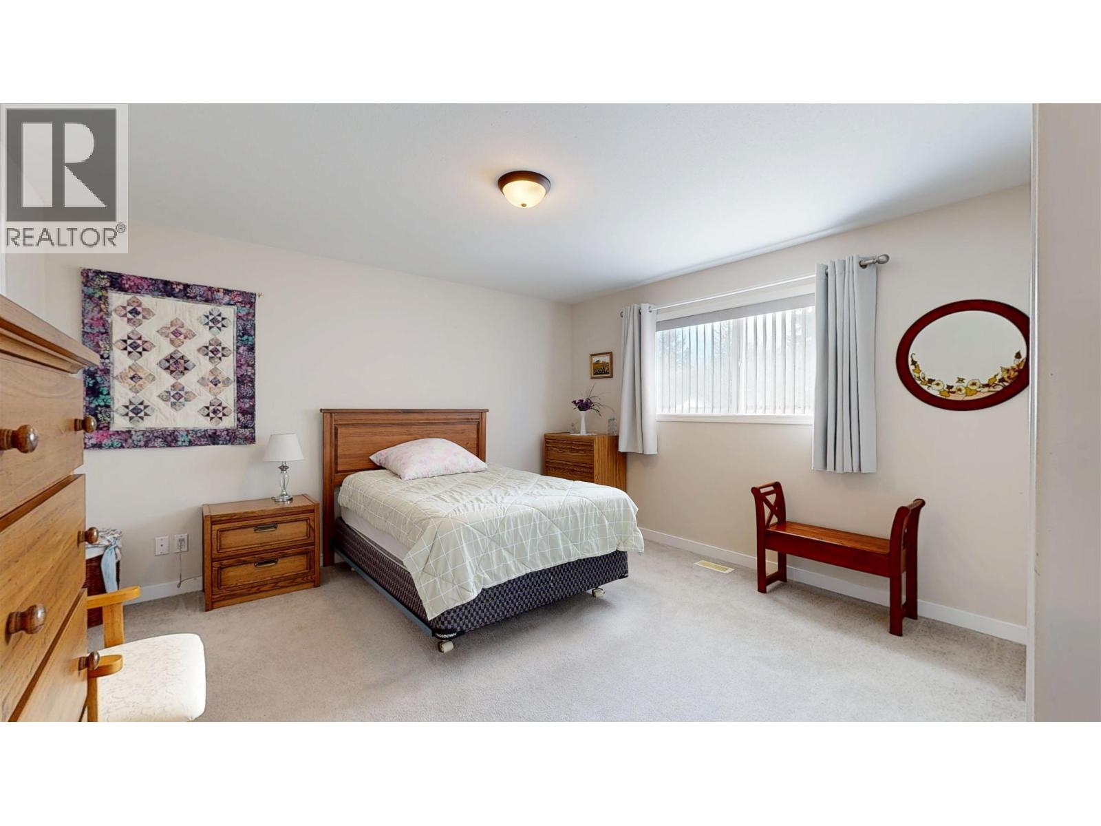 #1 814 CARIBOO TRAIL - 12