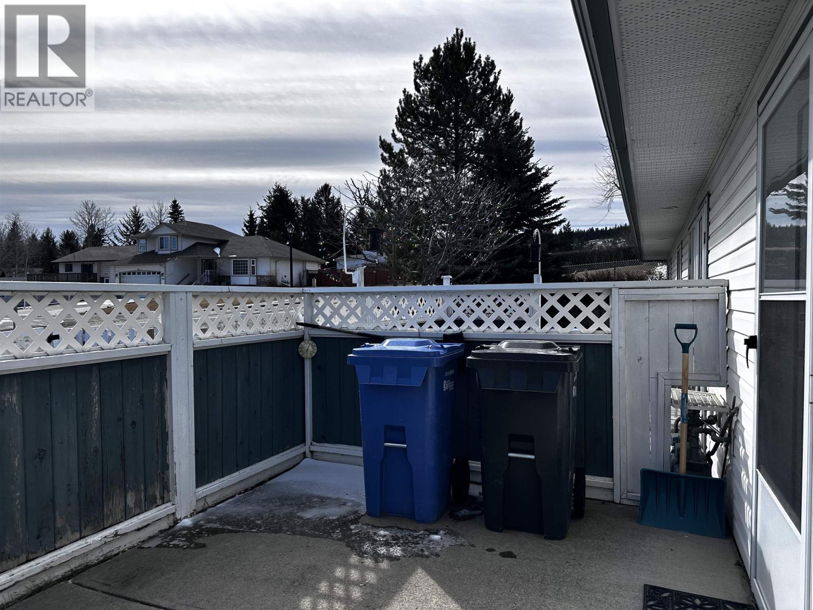 #1 814 CARIBOO TRAIL - 4