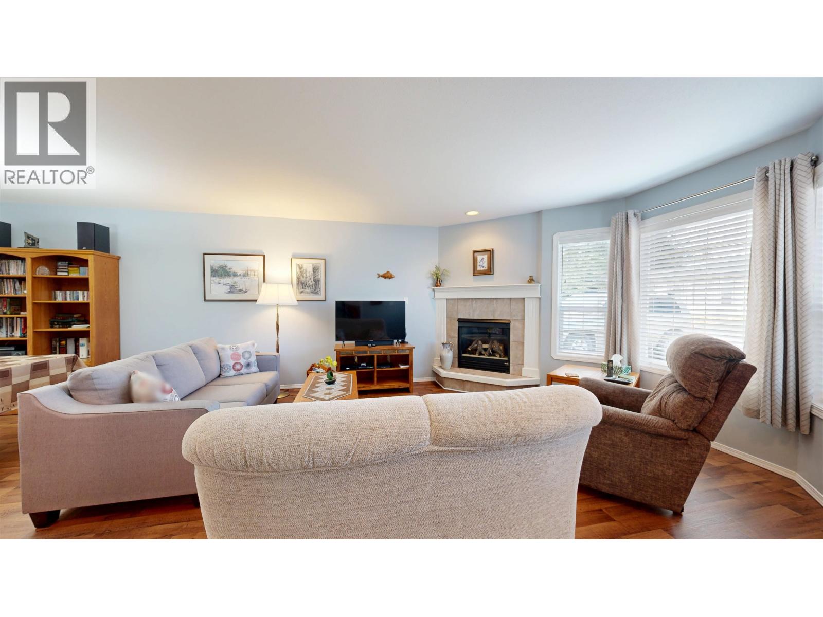 #1 814 CARIBOO TRAIL - 9