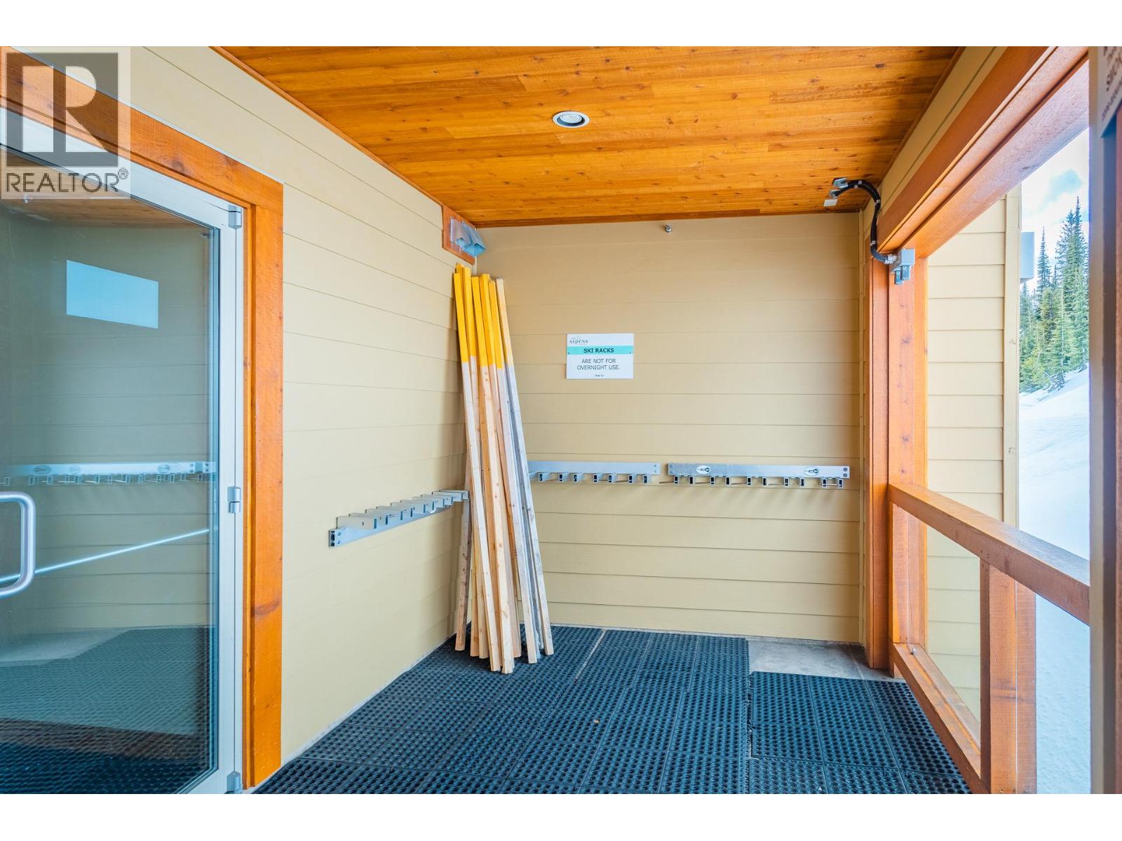 #501 7700 PORCUPINE ROAD - 35