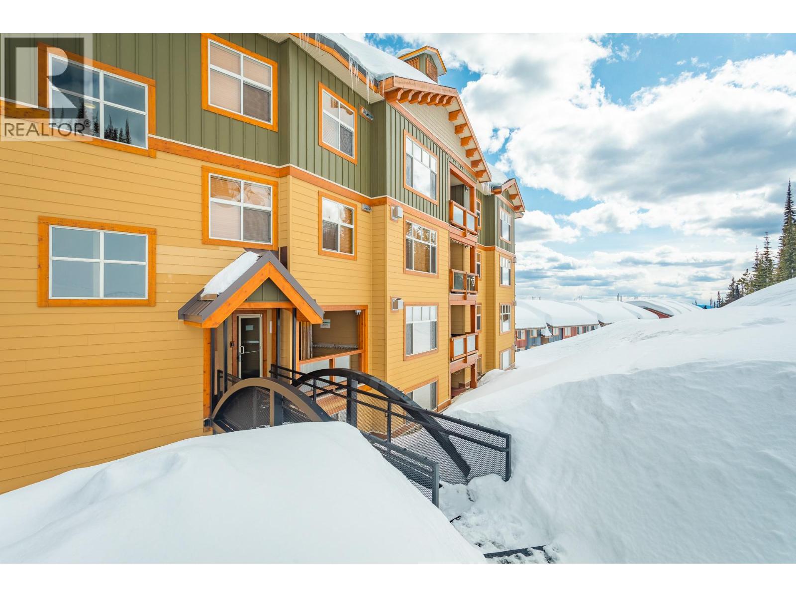 #501 7700 PORCUPINE ROAD - 36