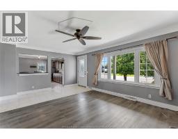 Living room/Fireplace - 76 Texas, Amherstburg, ON N9V2R7 Photo 8