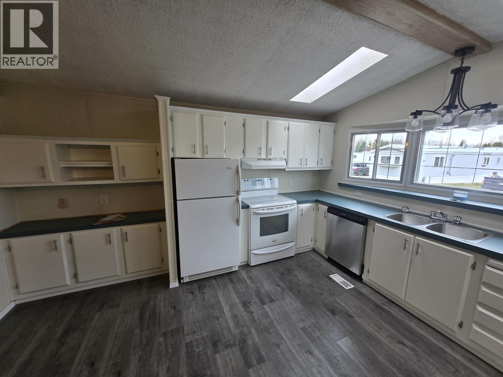 #42 634 ELM STREET - 7