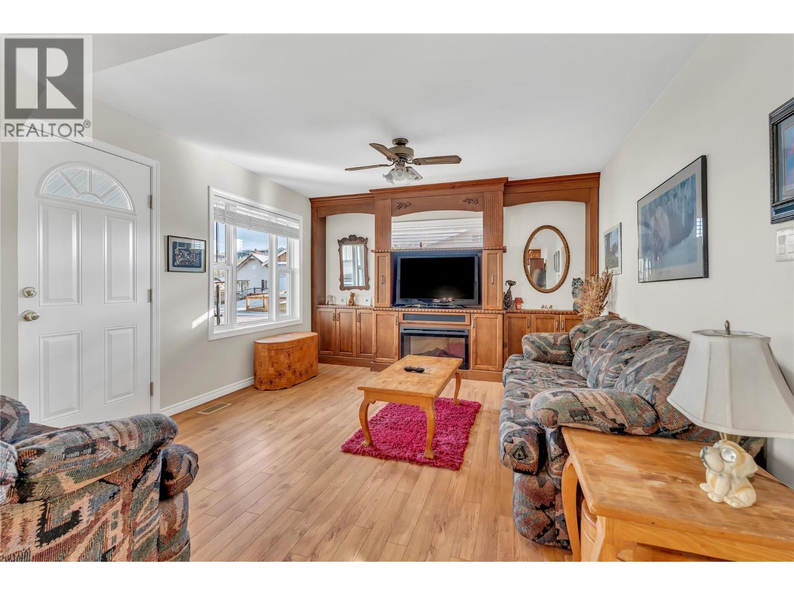 495 AUBURN CRESCENT - 5