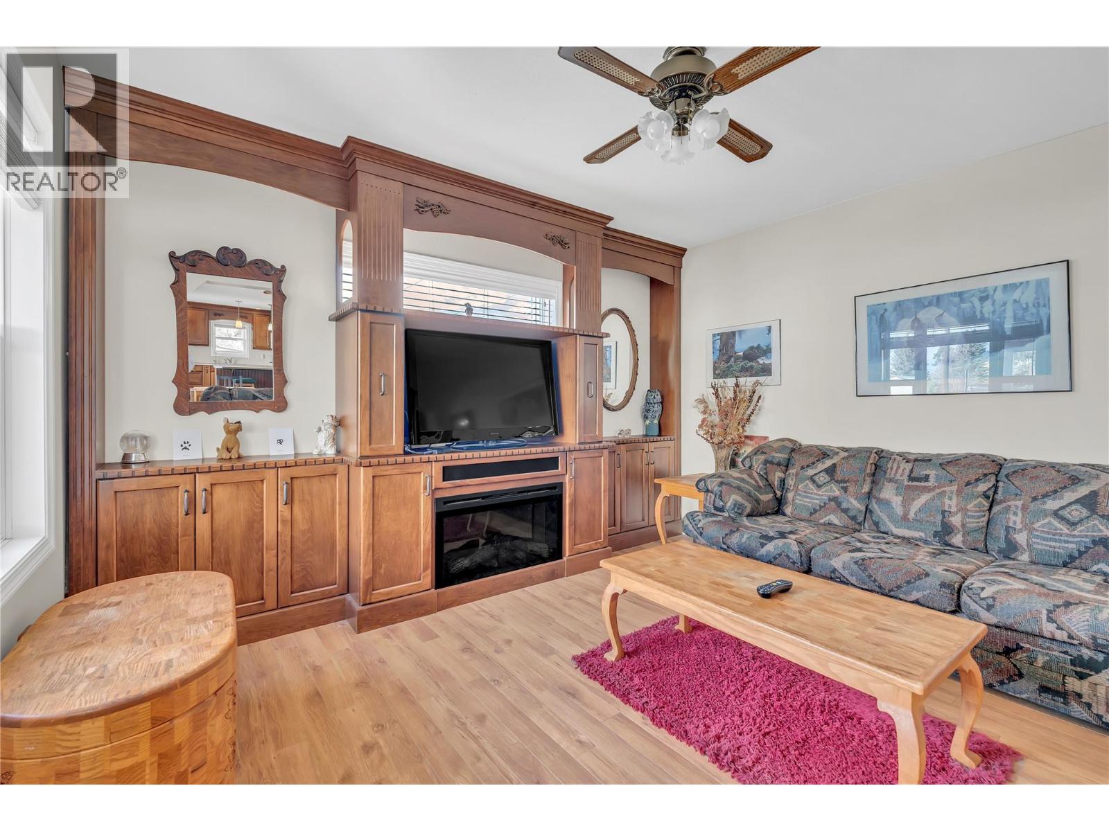 495 AUBURN CRESCENT - 6