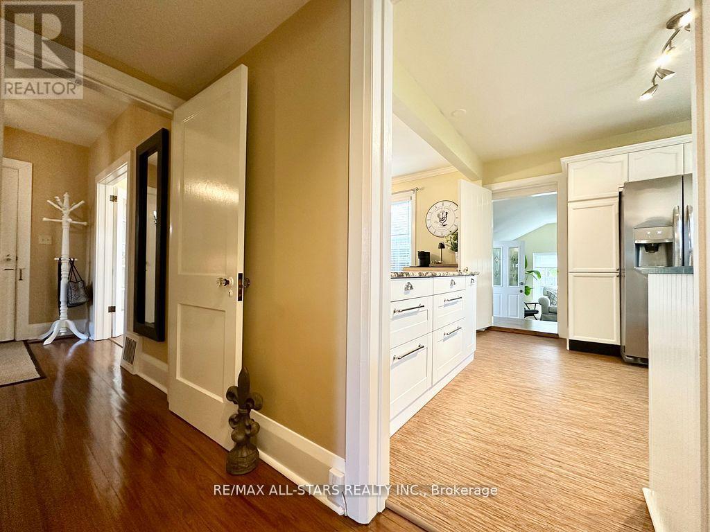 18 JOSEPH STREET — photo 23