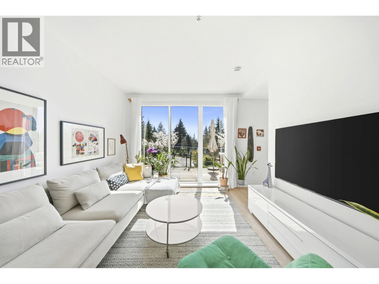 209 9888 UNIVERSITY CRESCENT