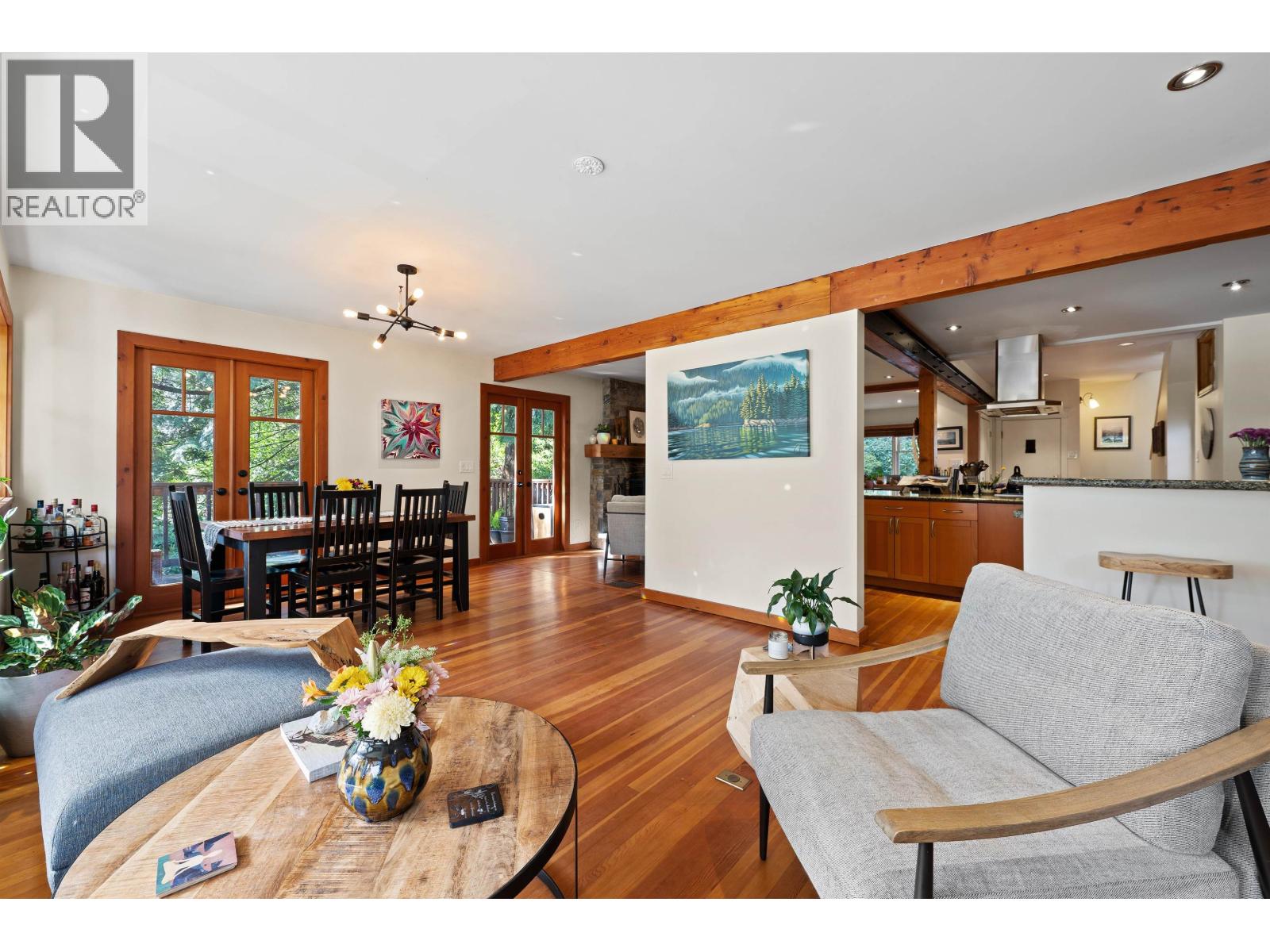 6524 WELLINGTON AVENUE, West Vancouver