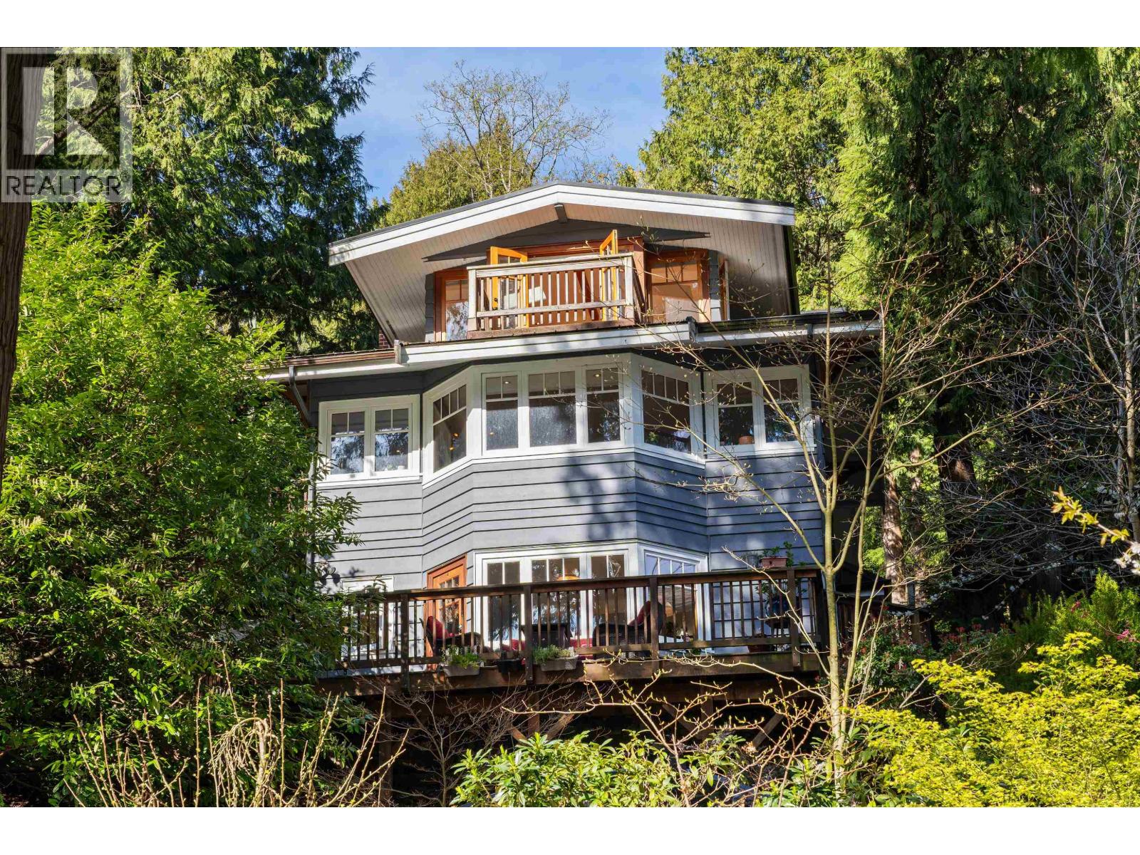 6524 WELLINGTON AVENUE, West Vancouver