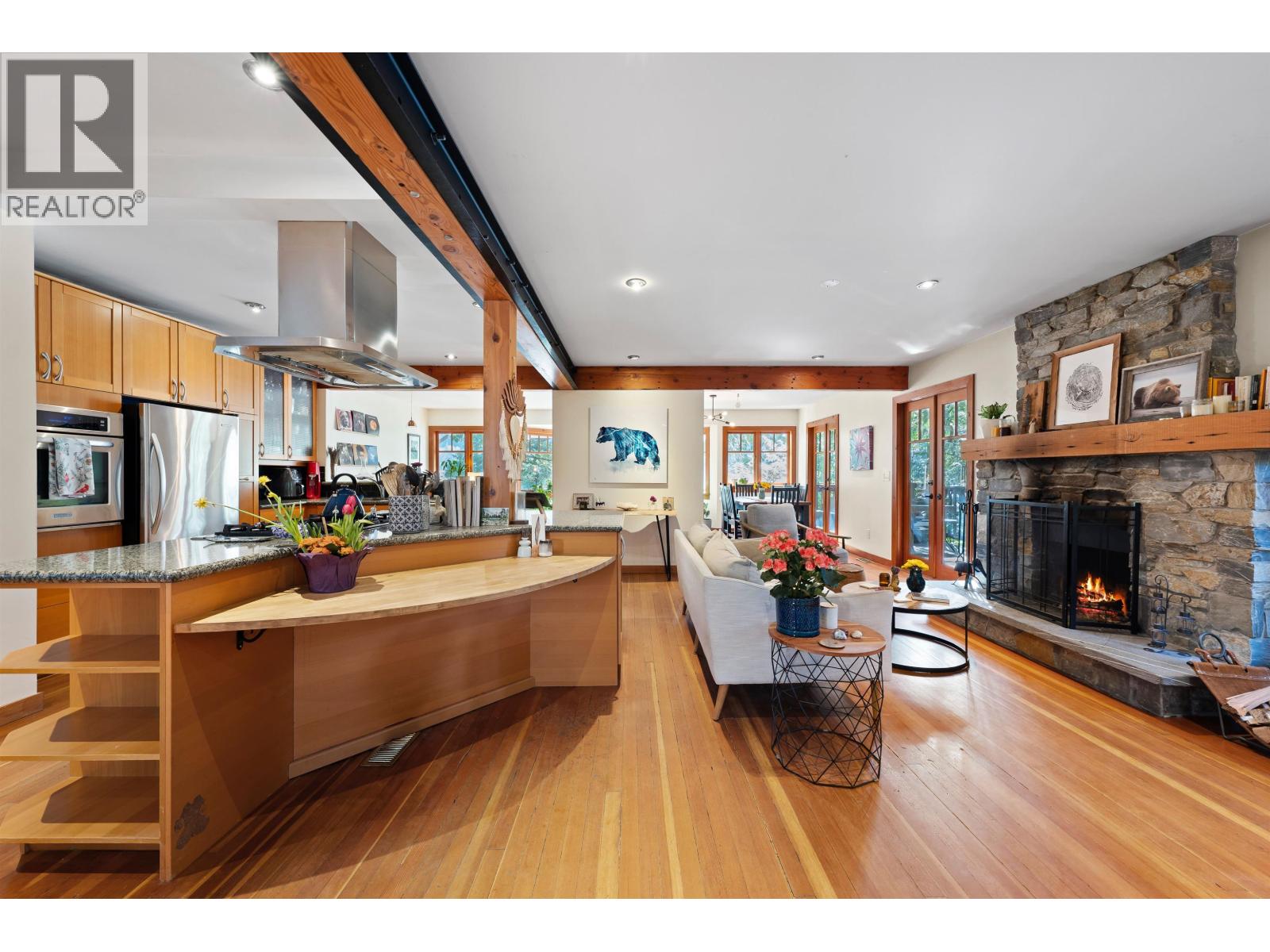 6524 WELLINGTON AVENUE, West Vancouver