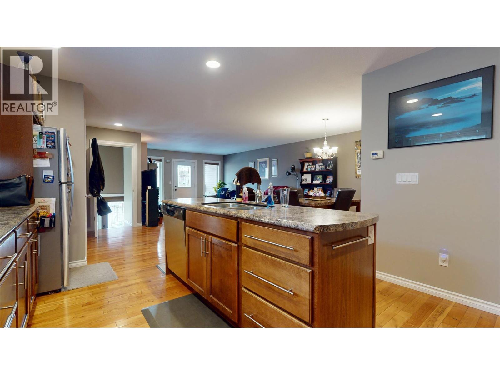 #A 1861 Kelowna Crescent N - 7