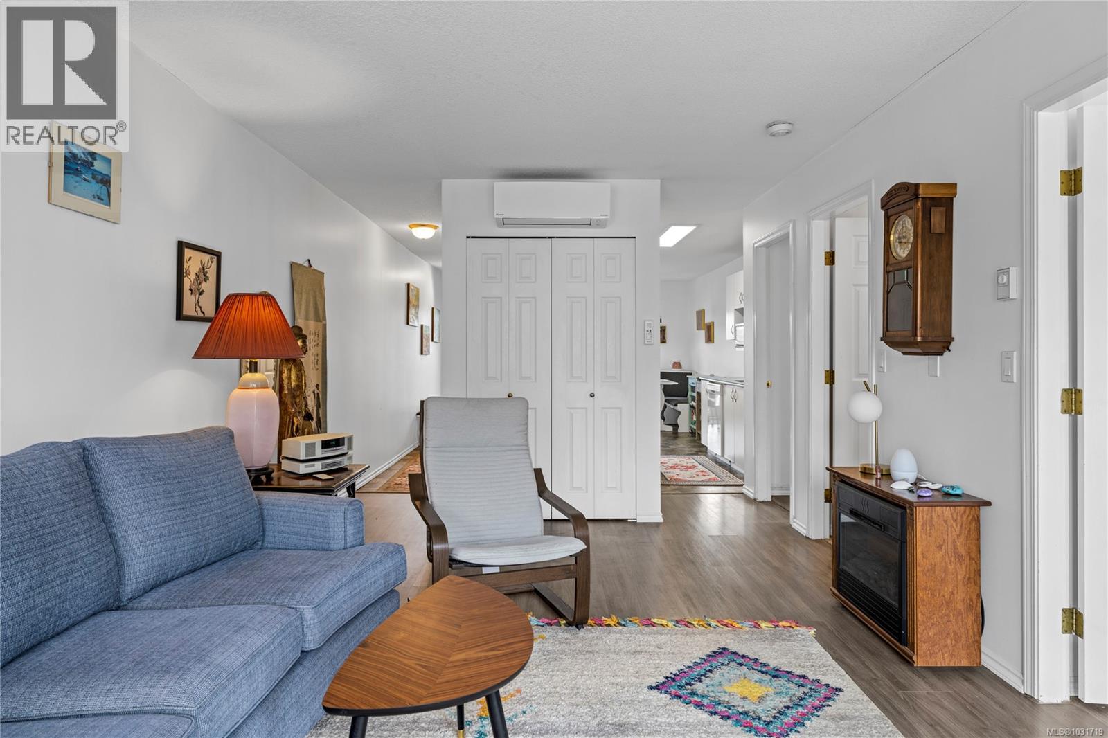 #4 668 BEACH RD - 19