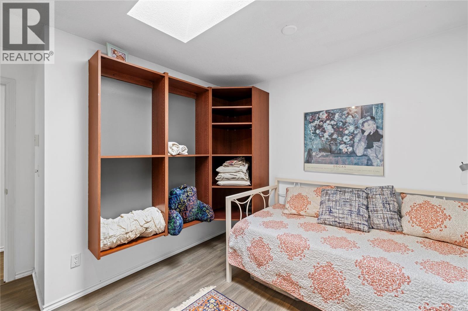 #4 668 BEACH RD - 20