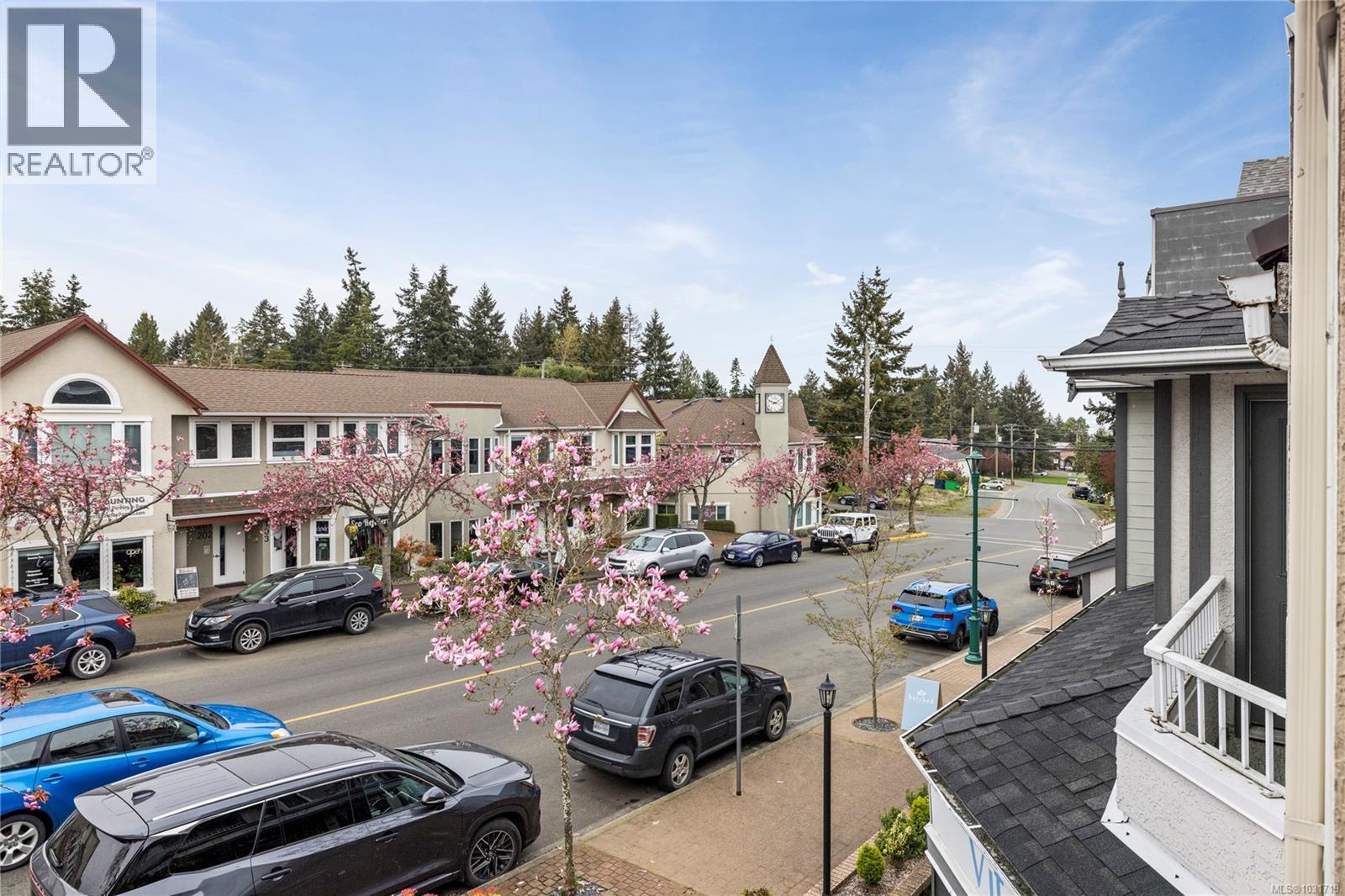 #4 668 BEACH RD - 23