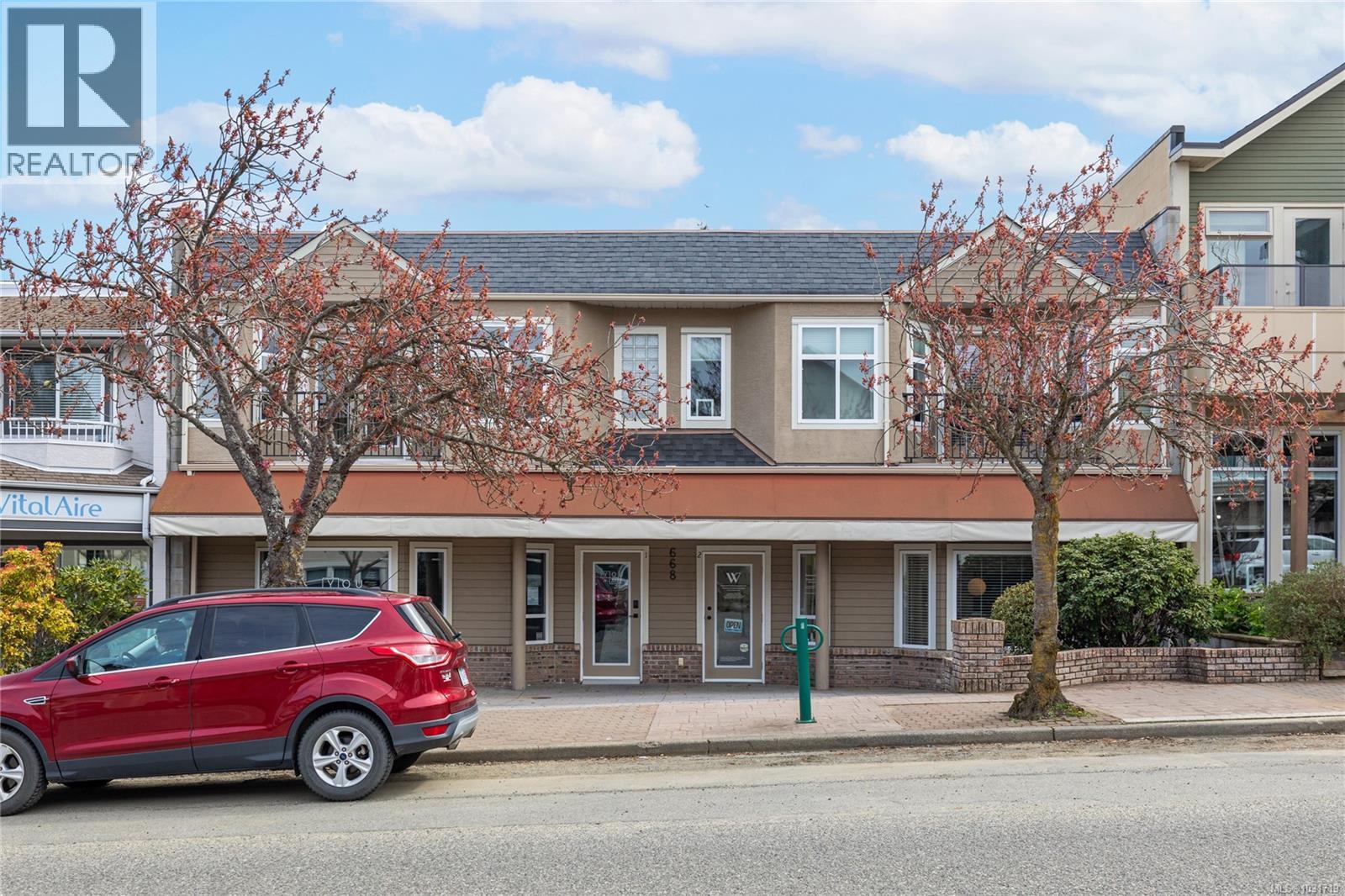 #4 668 BEACH RD - 27