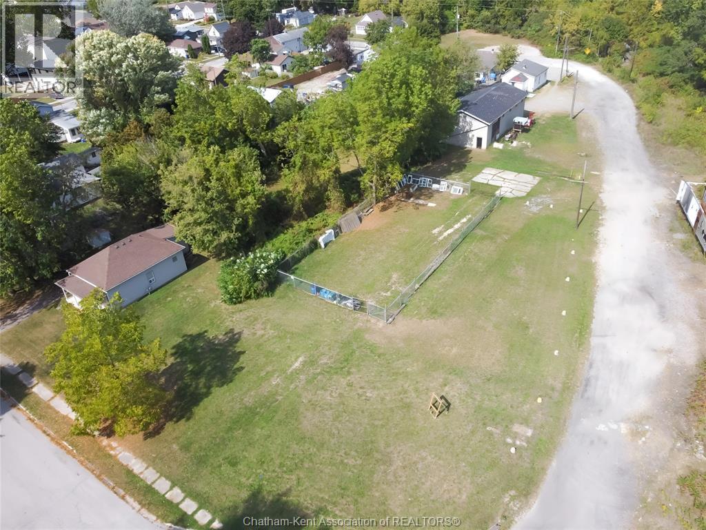 285 WELLINGTON STREET East — photo 3