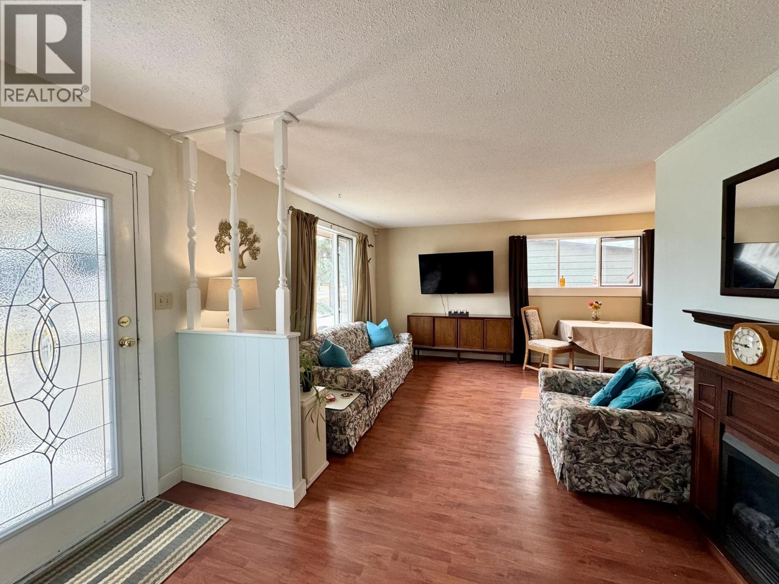 330 CEDAR AVENUE - 5