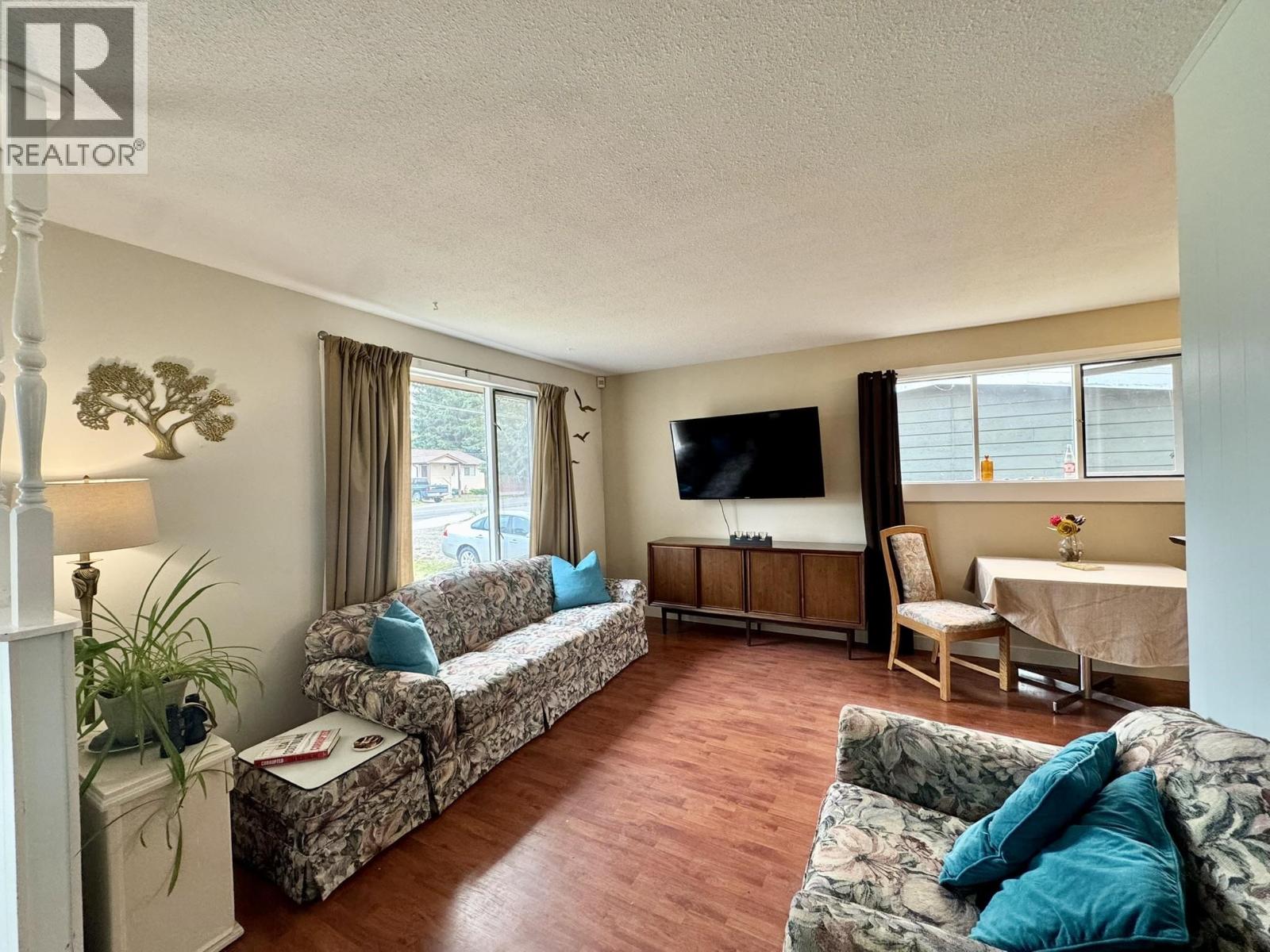 330 CEDAR AVENUE - 6