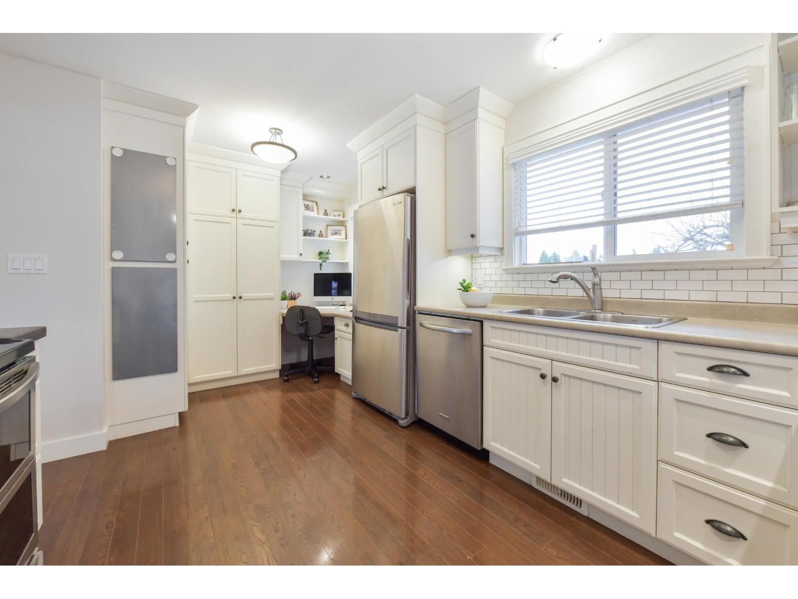 10008 DUBLIN DRIVE, Fairfield Island — photo 11