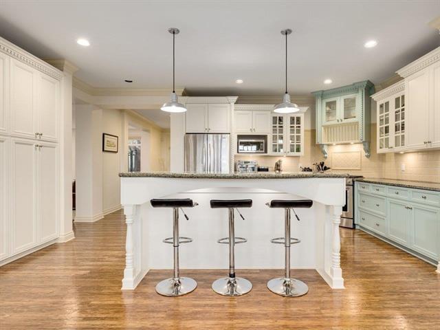 14008 MARINE DRIVE, White Rock