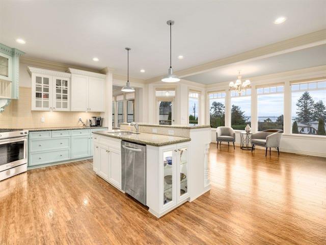 14008 MARINE DRIVE, White Rock