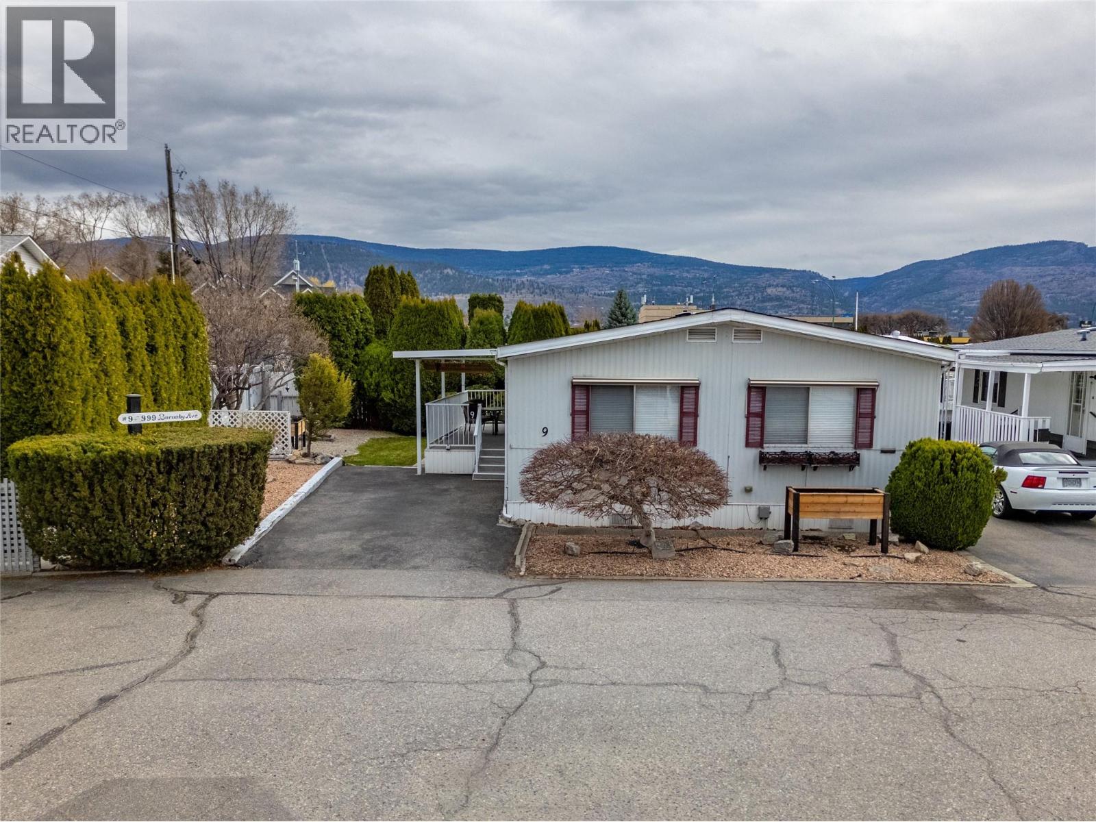 #9 999 Burnaby Avenue - 34